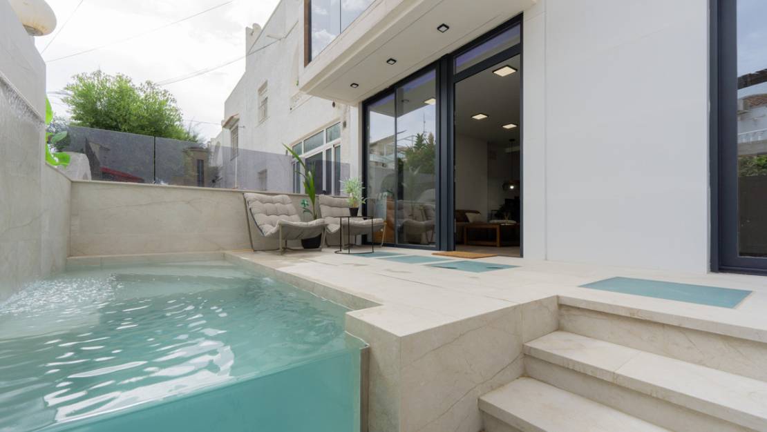 Sale - Villa - Torrevieja - Torrevieja Centro