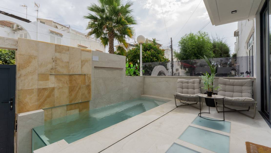 Sale - Villa - Torrevieja - Torrevieja Centro