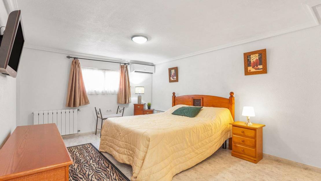 Sale - Villa - Torrevieja - Torrevieja Centro