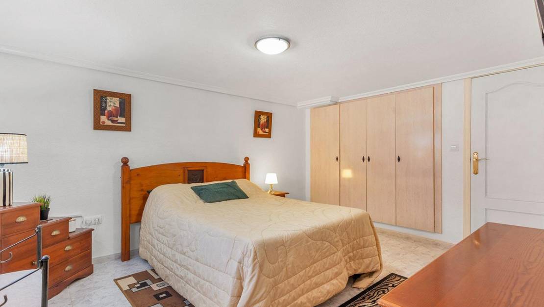 Sale - Villa - Torrevieja - Torrevieja Centro