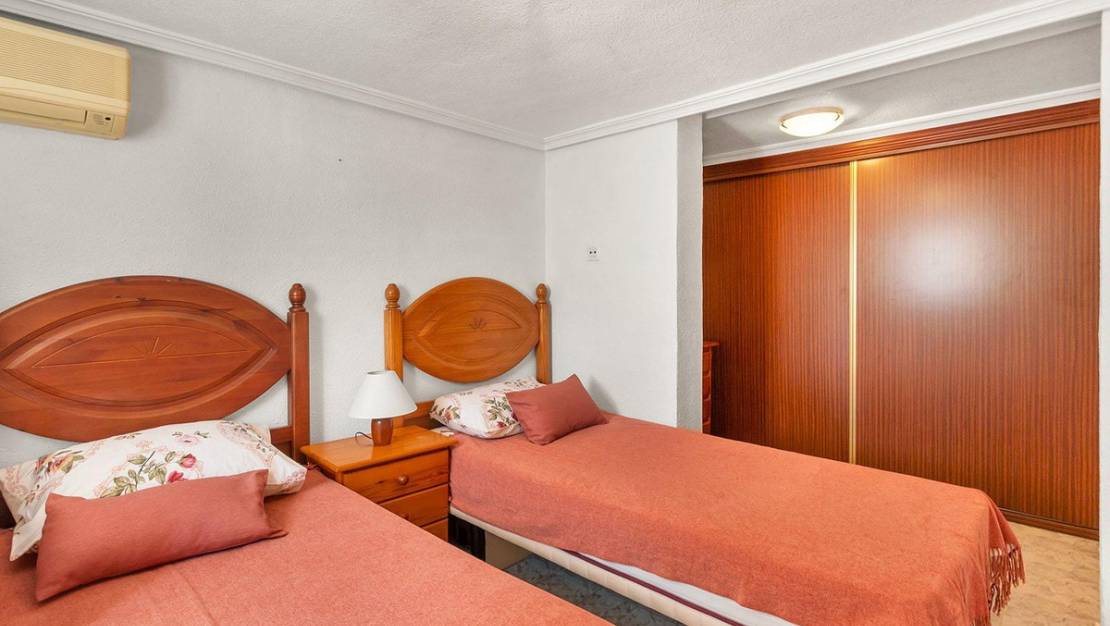 Sale - Villa - Torrevieja - Torrevieja Centro