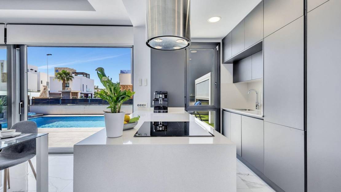 Sale - Villa - Torrevieja - Torrevieja Centro