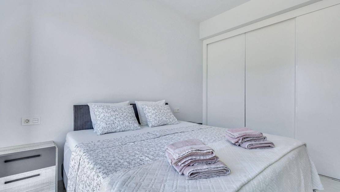Sale - Villa - Torrevieja - Torrevieja Centro