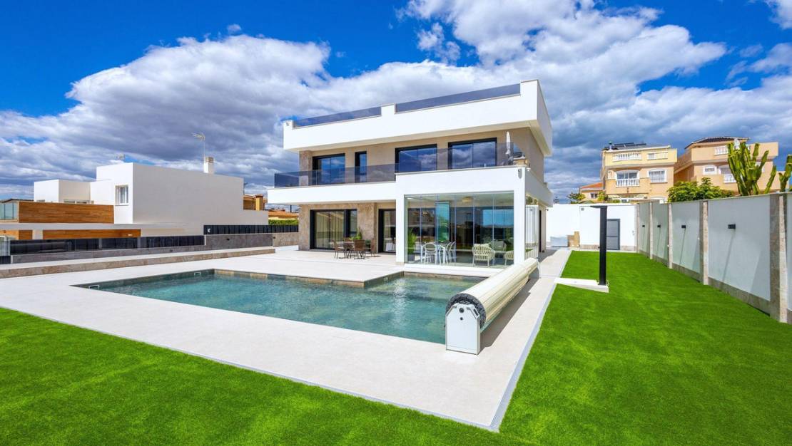 Sale - Villa - Torrevieja - Torrevieja Centro
