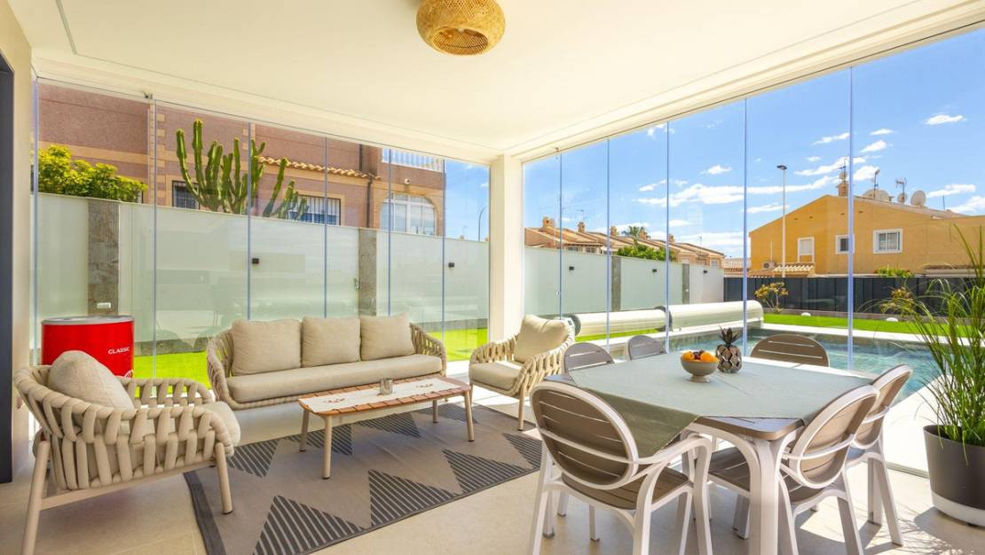 Sale - Villa - Torrevieja - Torrevieja Centro