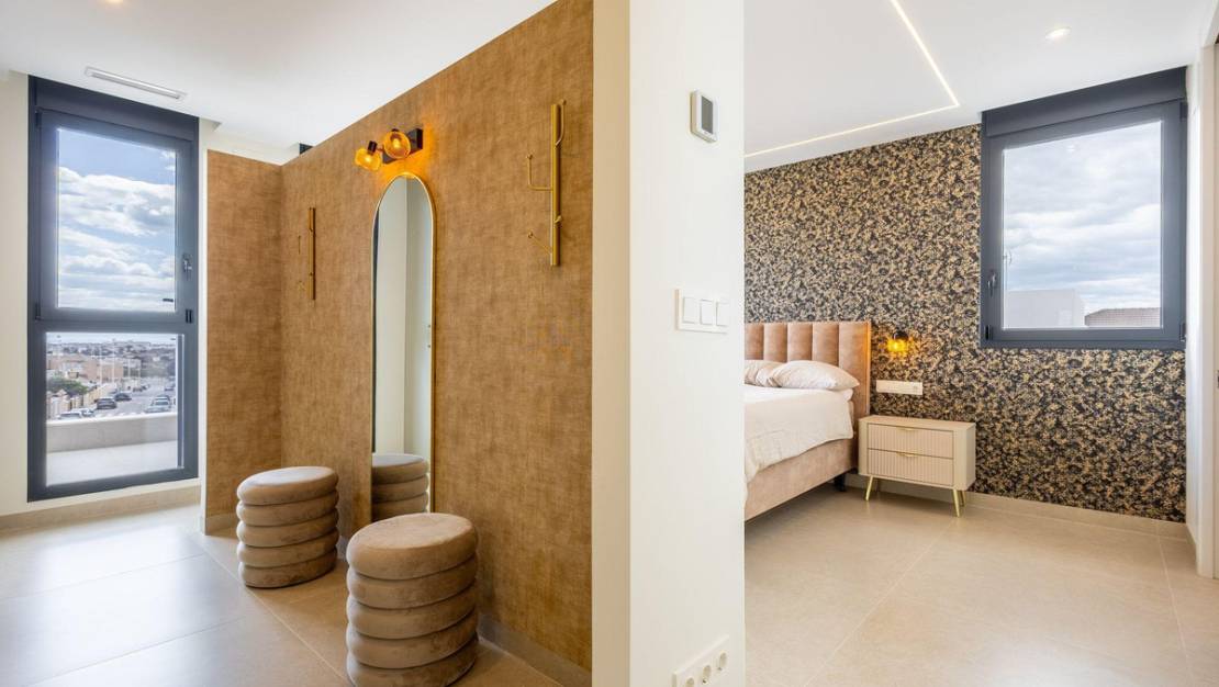 Sale - Villa - Torrevieja - Torrevieja Centro