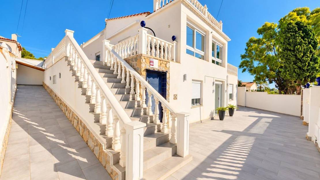 Sale - Villa - Torrevieja - Torrevieja Centro