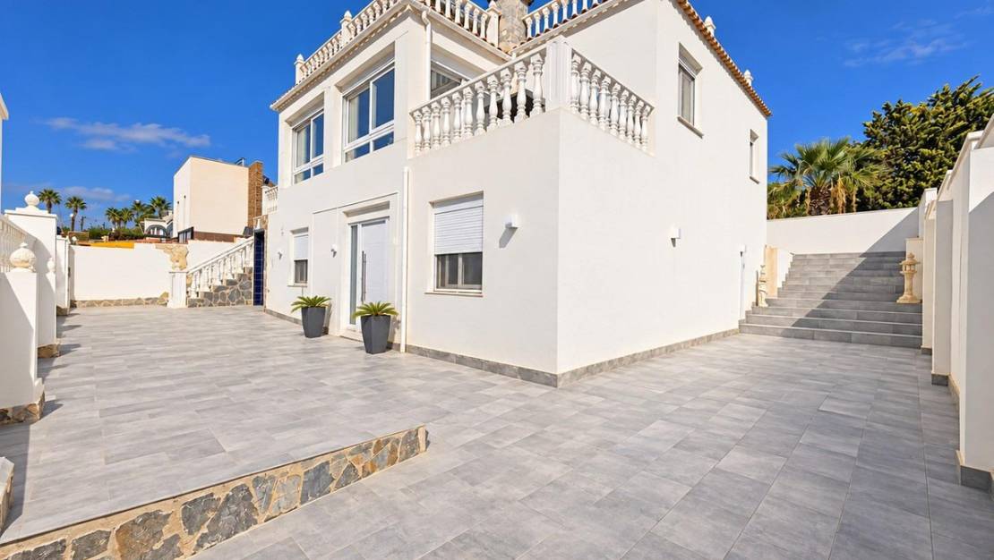 Sale - Villa - Torrevieja - Torrevieja Centro