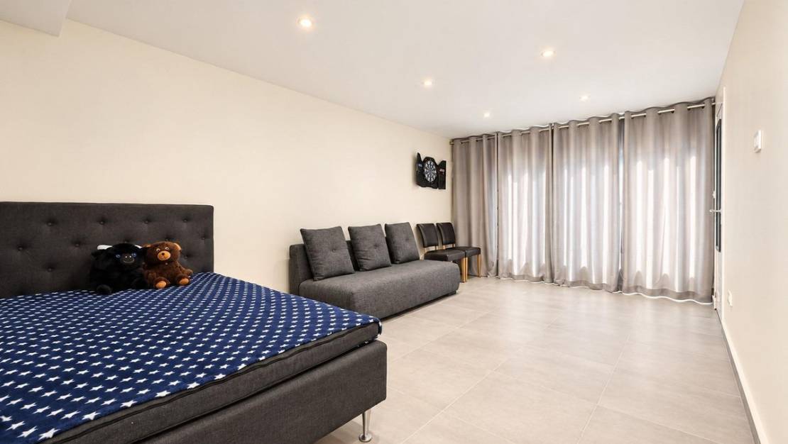 Sale - Villa - Torrevieja - Torrevieja Centro