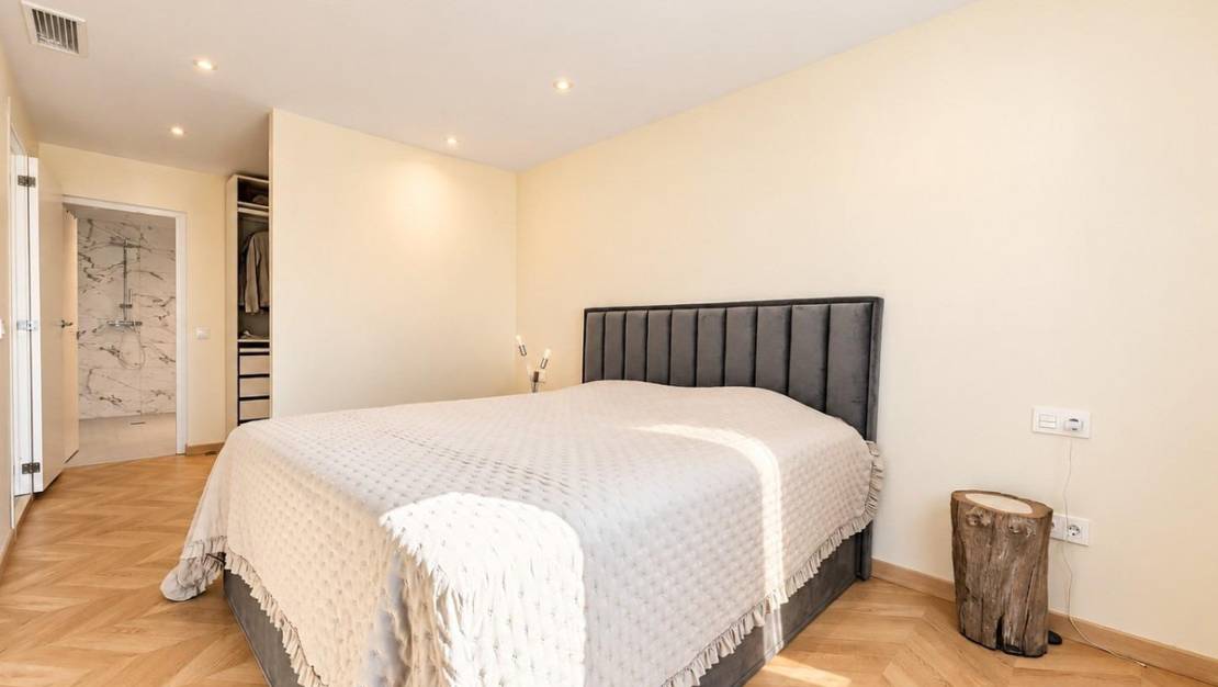 Sale - Villa - Torrevieja - Torrevieja Centro