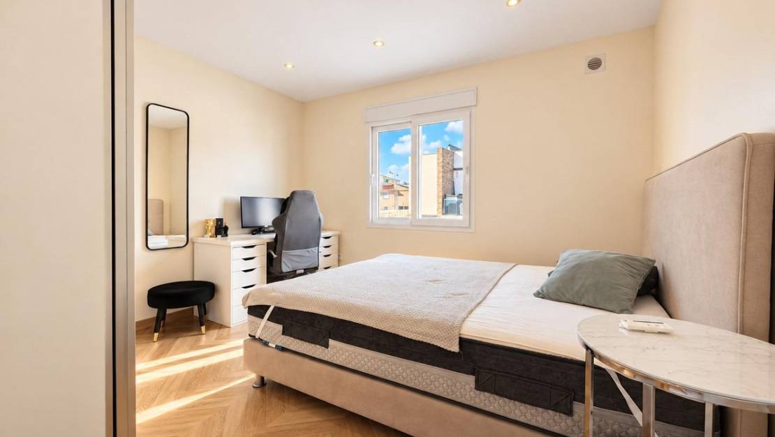 Sale - Villa - Torrevieja - Torrevieja Centro