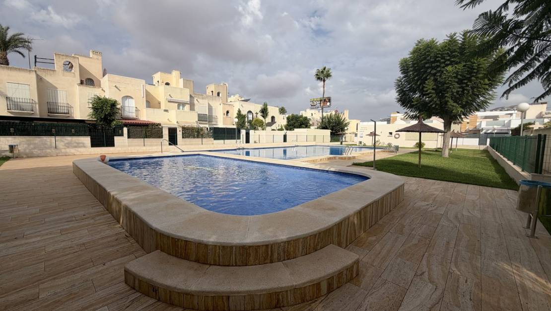 Sale - Villa - Torrevieja - Torrevieja Centro