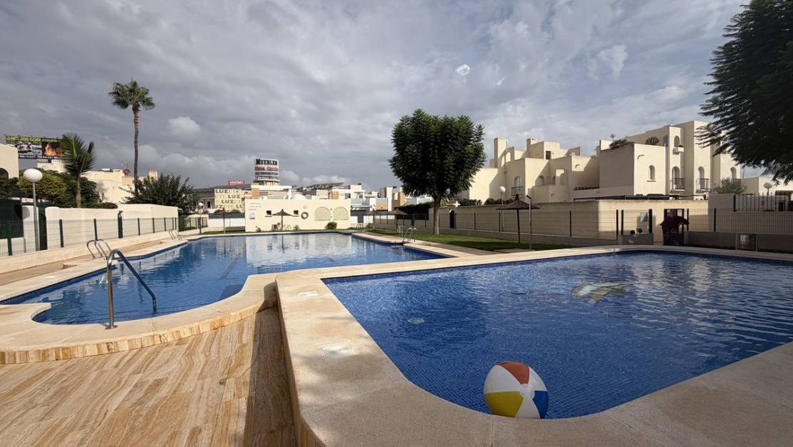Sale - Villa - Torrevieja - Torrevieja Centro