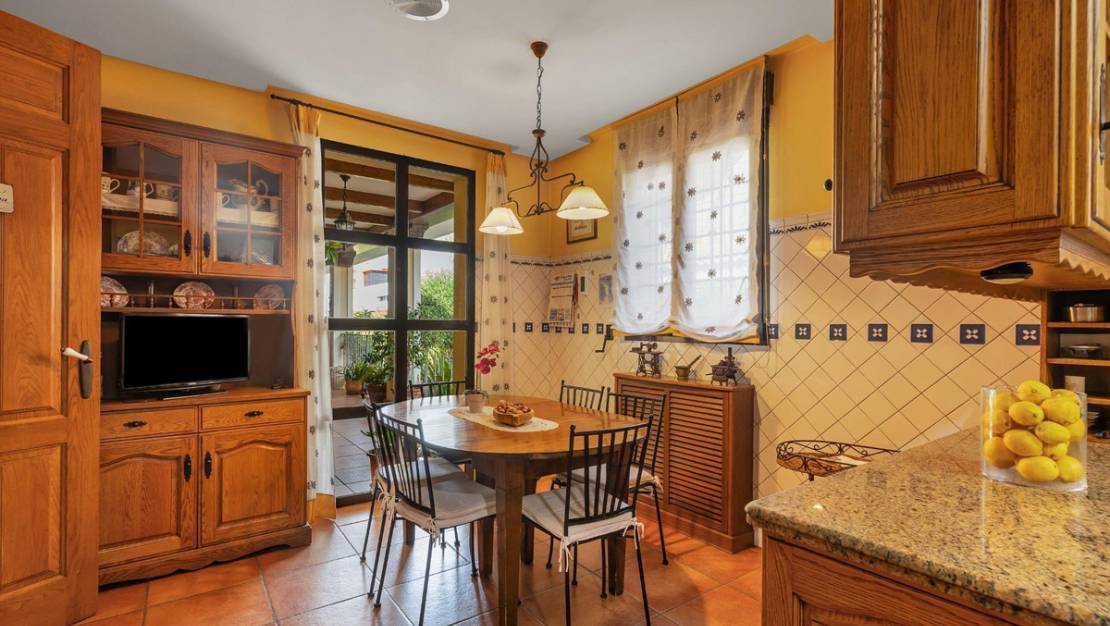 Sale - Villa - Torrevieja - Torrevieja Centro