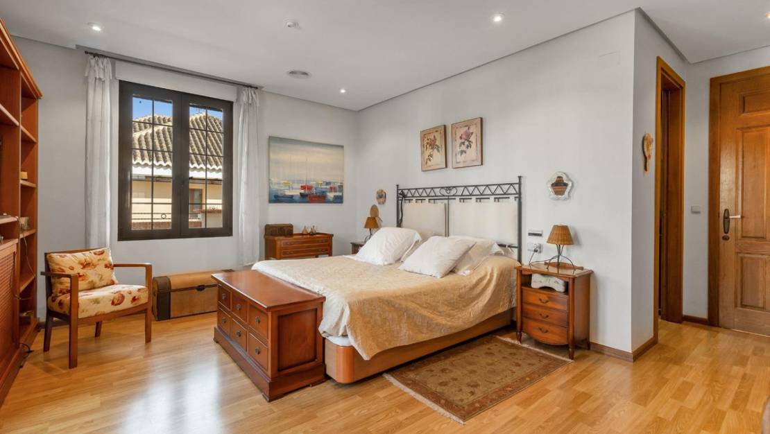 Sale - Villa - Torrevieja - Torrevieja Centro