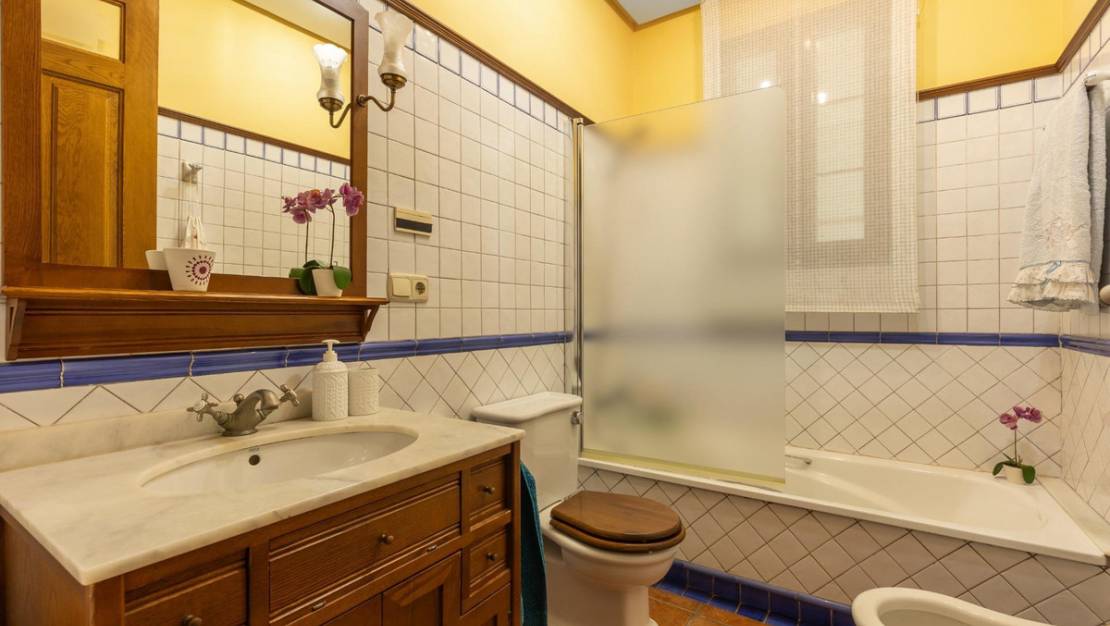 Sale - Villa - Torrevieja - Torrevieja Centro