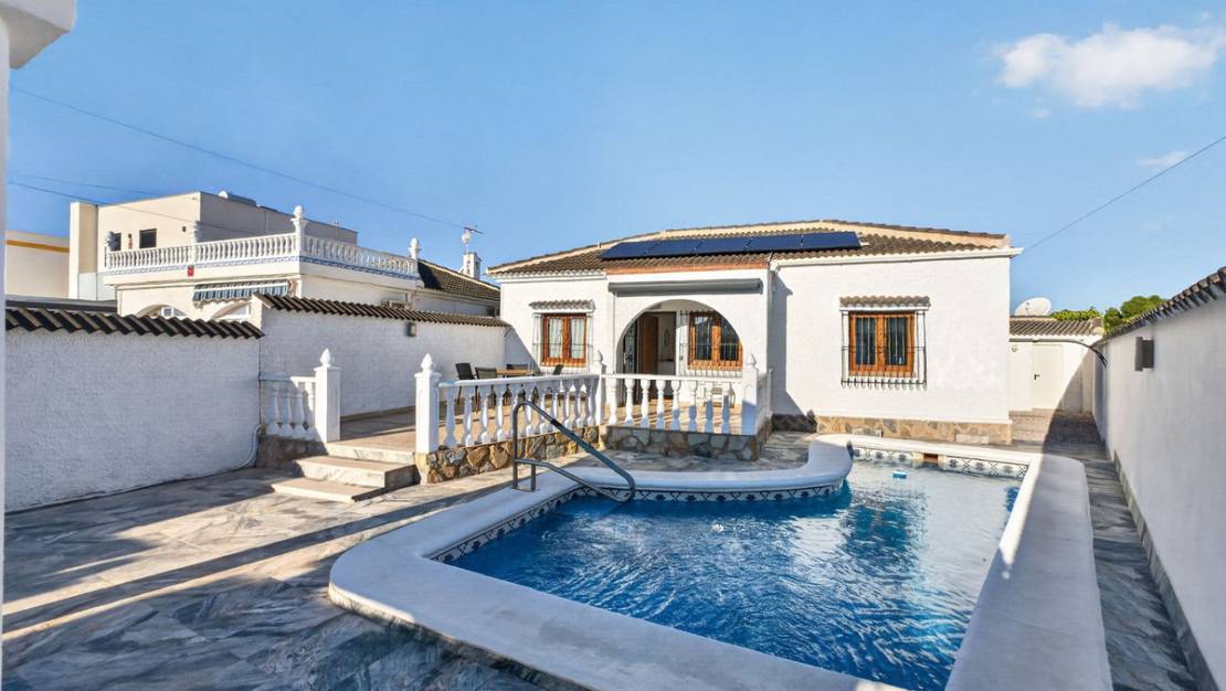 Sale - Villa - Torrevieja - Torrevieja Centro