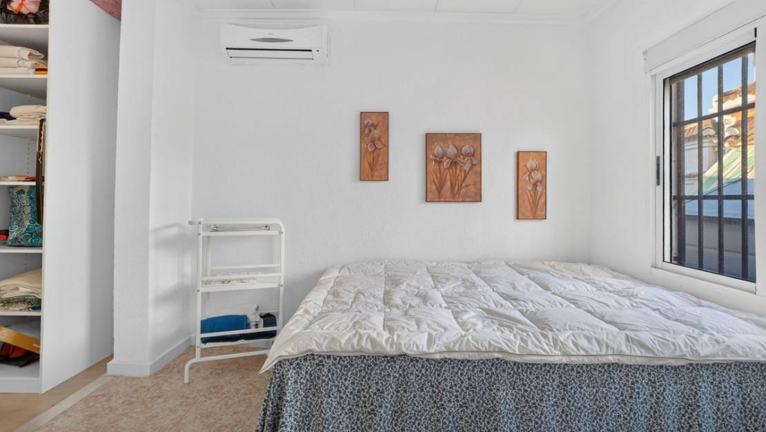 Sale - Villa - Torrevieja - Torrevieja Centro