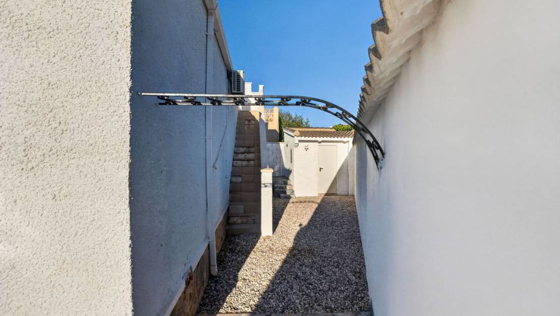 Sale - Villa - Torrevieja - Torrevieja Centro