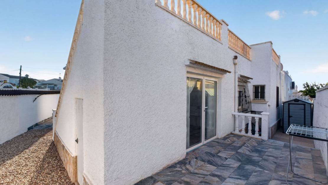 Sale - Villa - Torrevieja - Torrevieja Centro