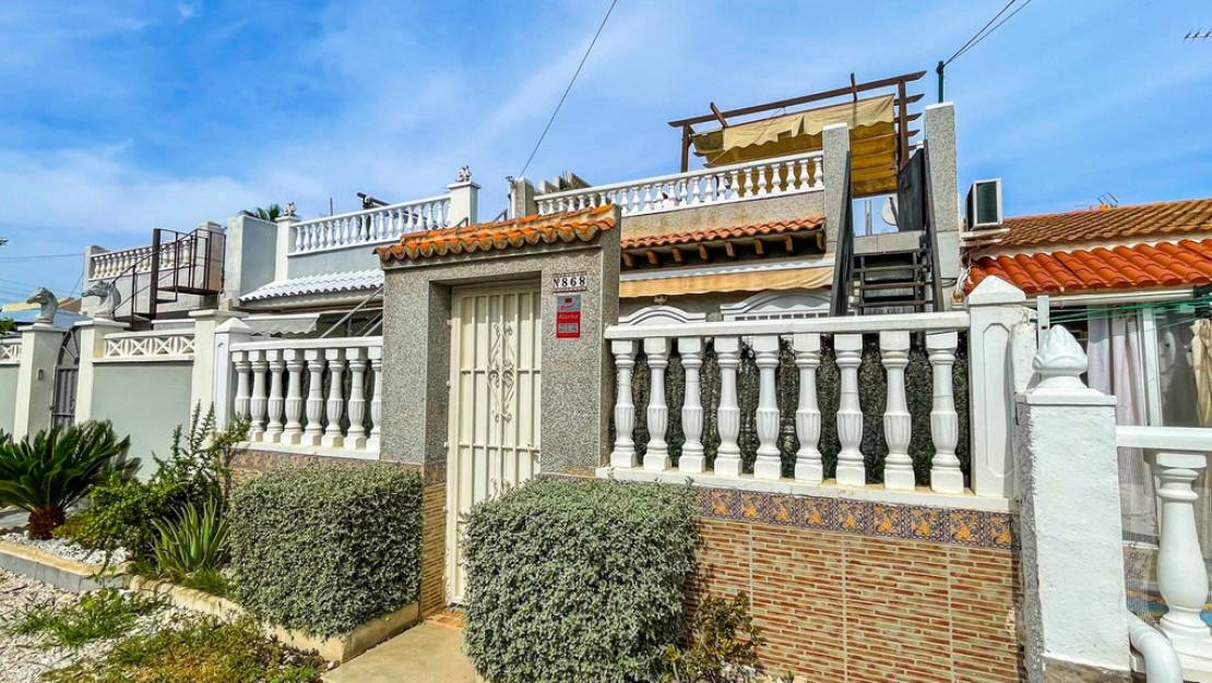 Sale - Villa - Torrevieja - Torrevieja Centro
