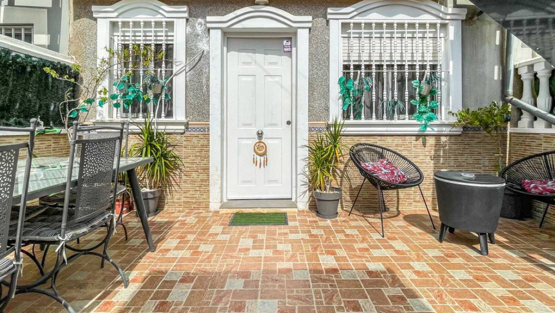 Sale - Villa - Torrevieja - Torrevieja Centro