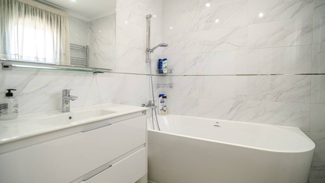 Sale - Villa - Torrevieja - Torrevieja Centro