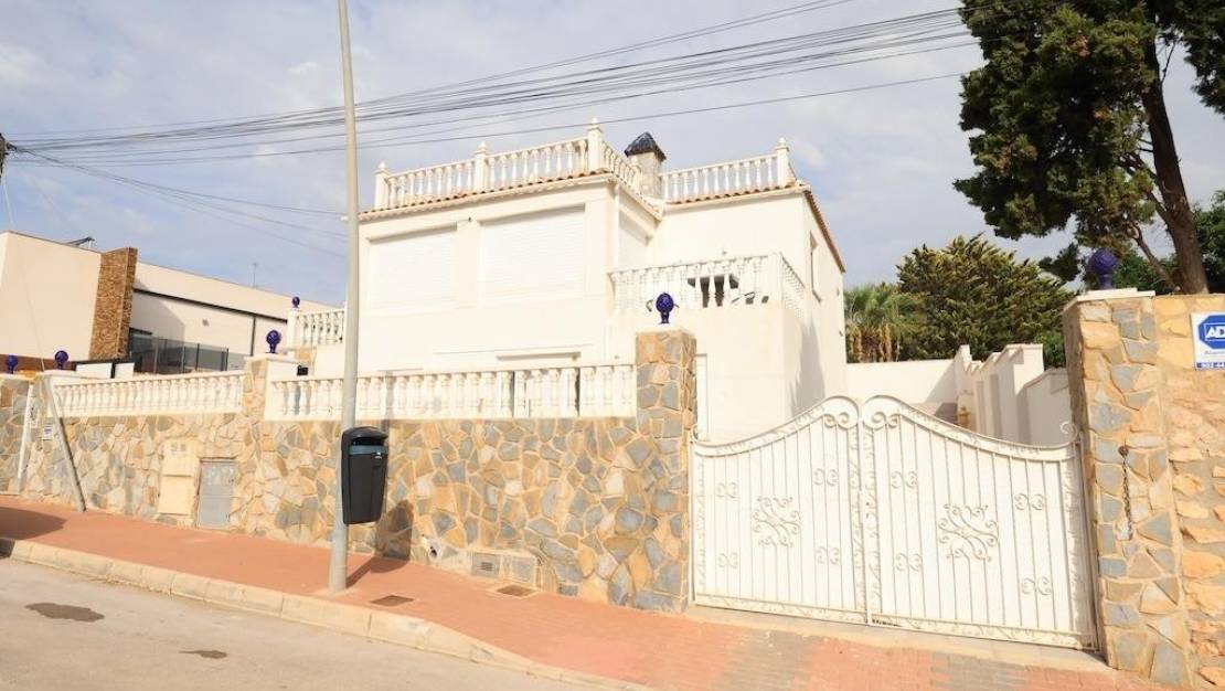 Sale - Villa - Torrevieja - Torrevieja Centro