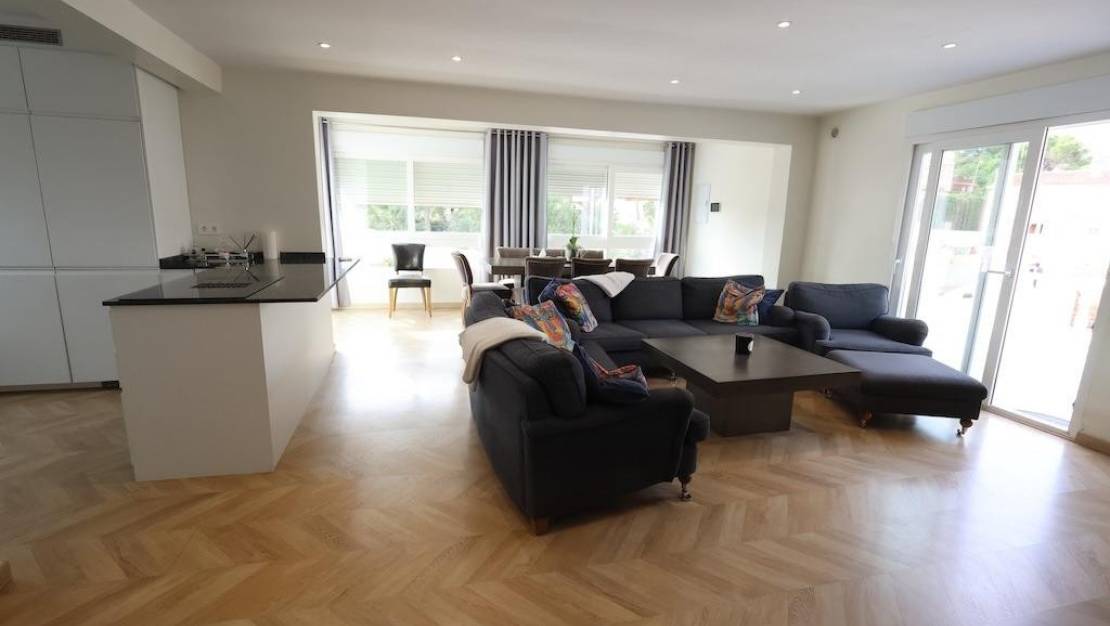 Sale - Villa - Torrevieja - Torrevieja Centro