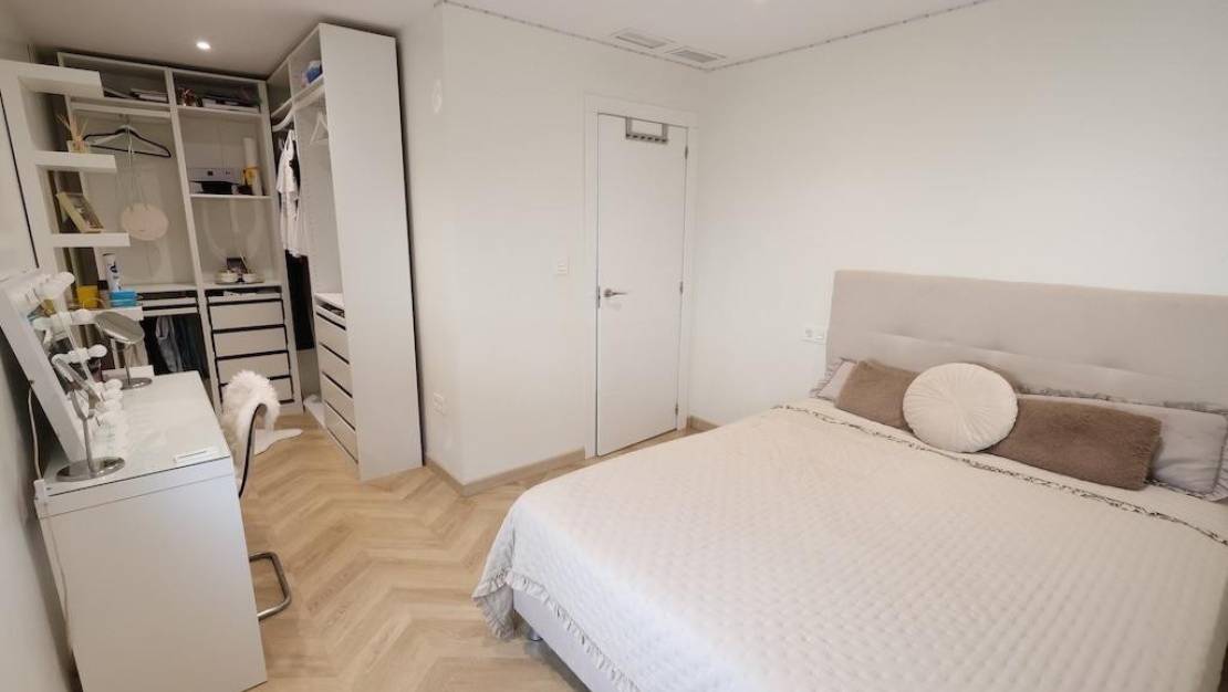 Sale - Villa - Torrevieja - Torrevieja Centro