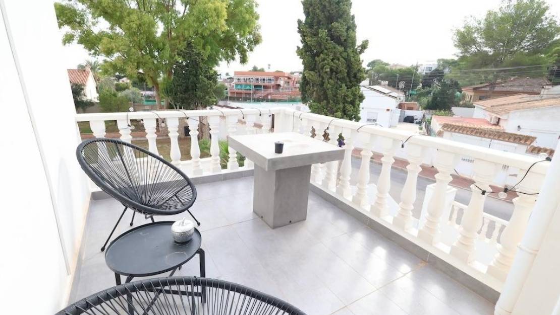 Sale - Villa - Torrevieja - Torrevieja Centro