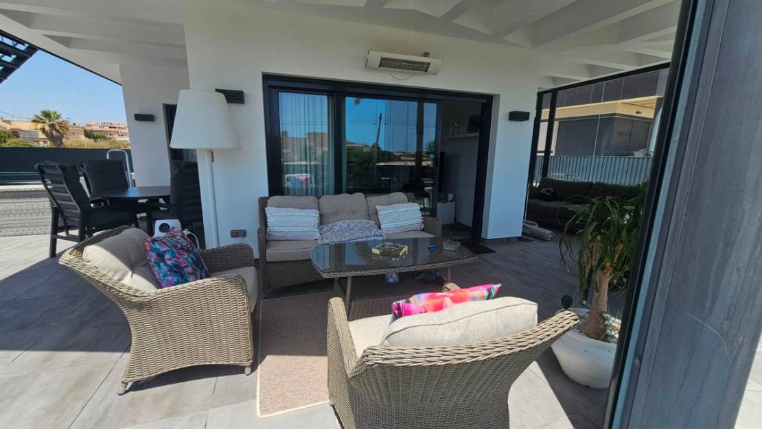 Sale - Villa - Torrevieja - Torrevieja Centro