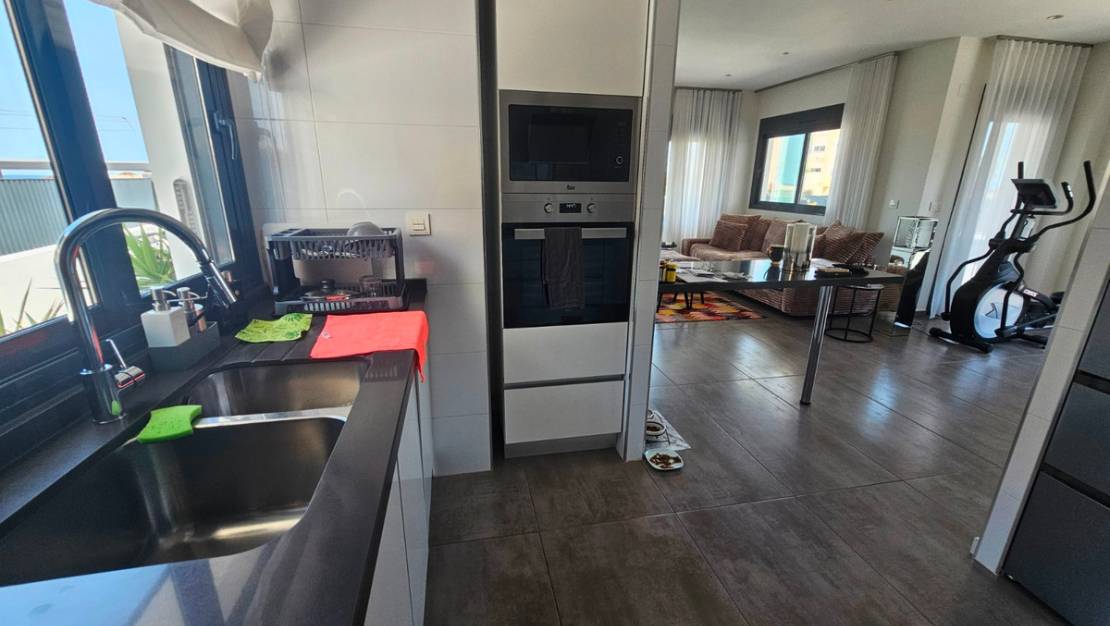 Sale - Villa - Torrevieja - Torrevieja Centro