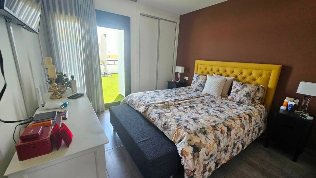 Sale - Villa - Torrevieja - Torrevieja Centro