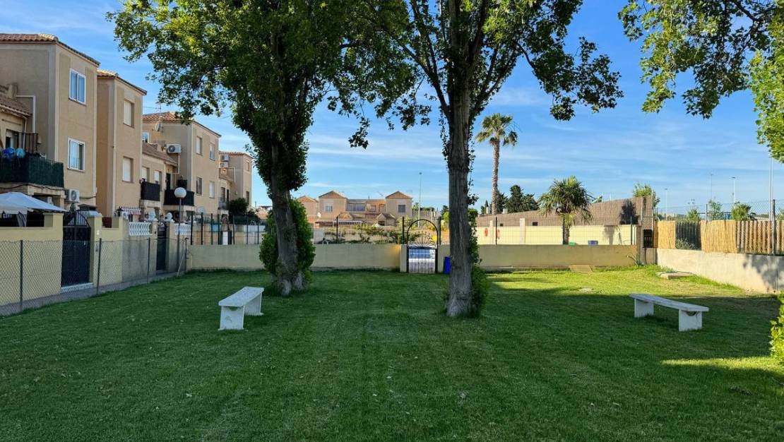 Sale - Villa - Torrevieja - Torrevieja Centro