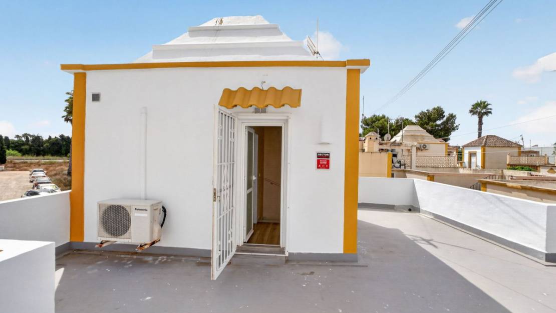 Sale - Villa - Torrevieja - Torrevieja Centro