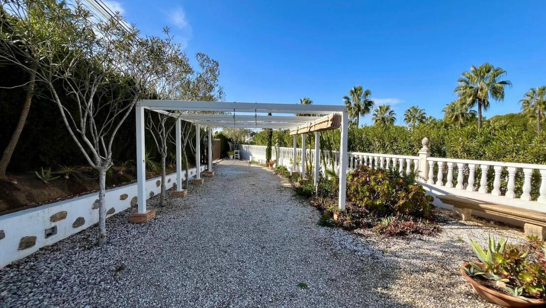 Sale - Villa - Villamartin