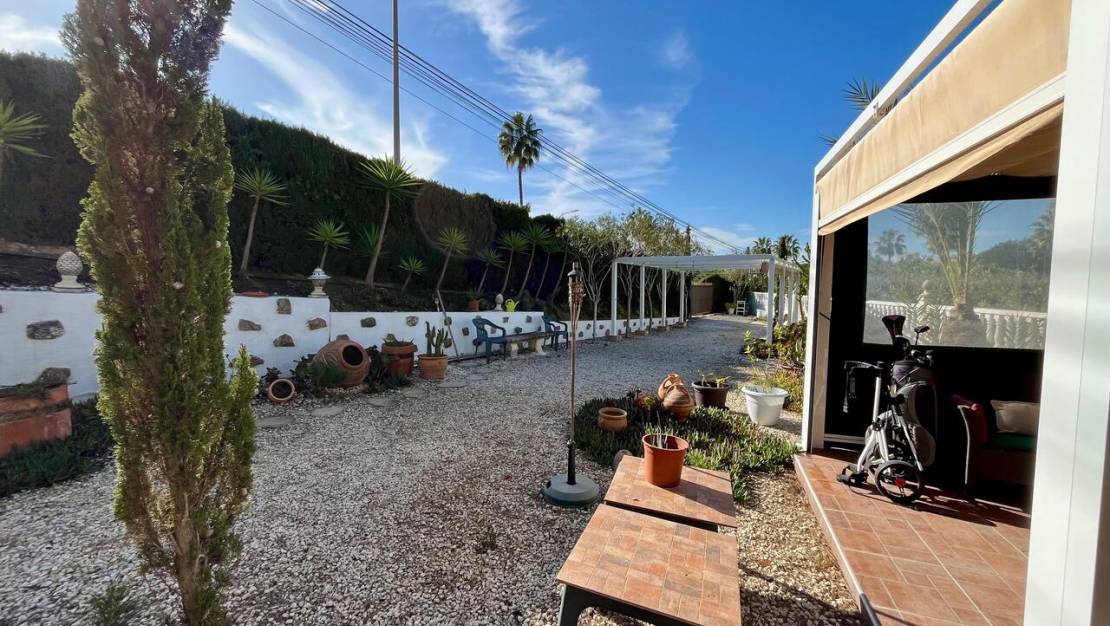Sale - Villa - Villamartin