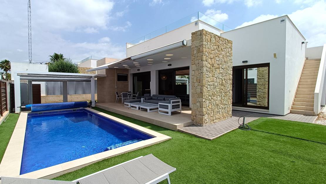 Sale - Villa - Vistabella Golf