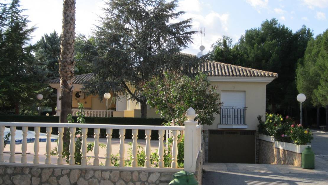 Sale - Villa - Yecla - Yecla Centro