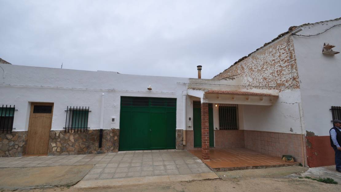 Sale - Villa - Yecla - Yecla Centro