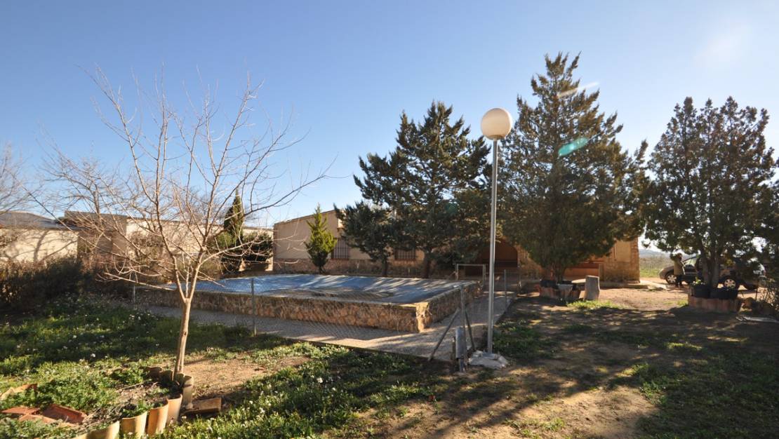 Sale - Villa - Yecla - Yecla Centro