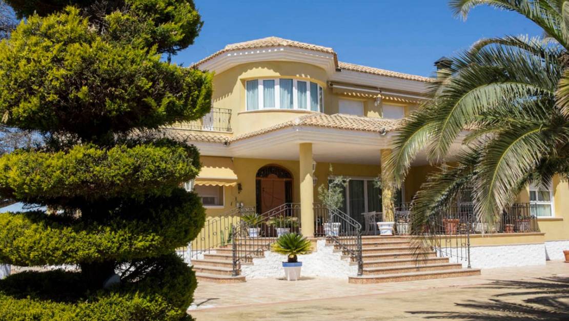 Sale - Villa - Yecla - Yecla Centro