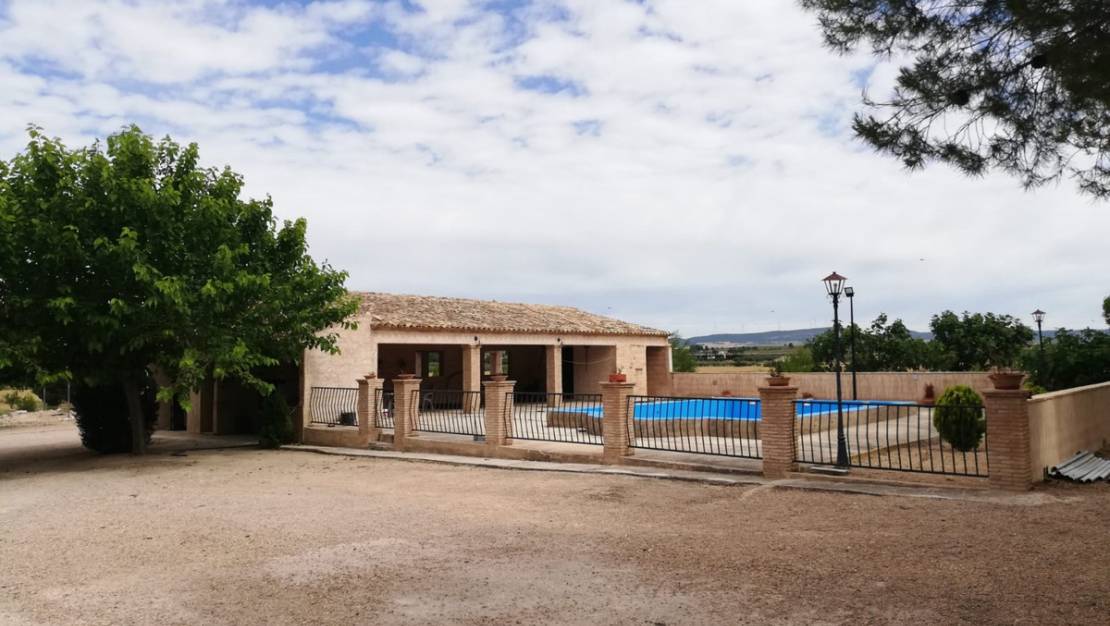 Sale - Villa - Yecla - Yecla Centro