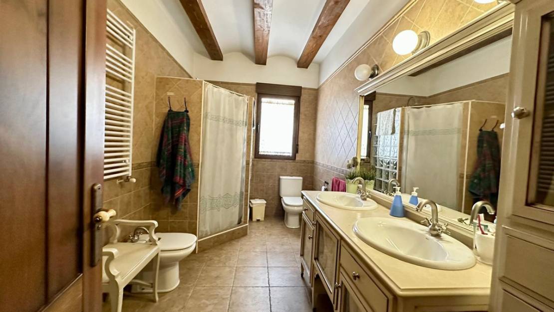 Sale - Villa - Yecla - Yecla Centro