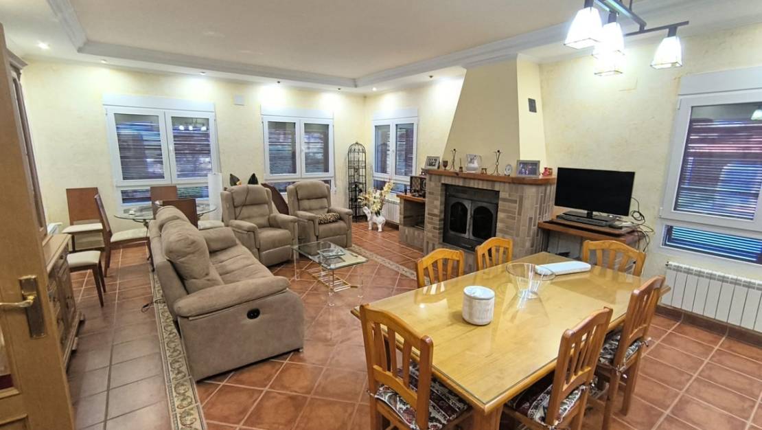 Sale - Villa - Yecla - Yecla Centro