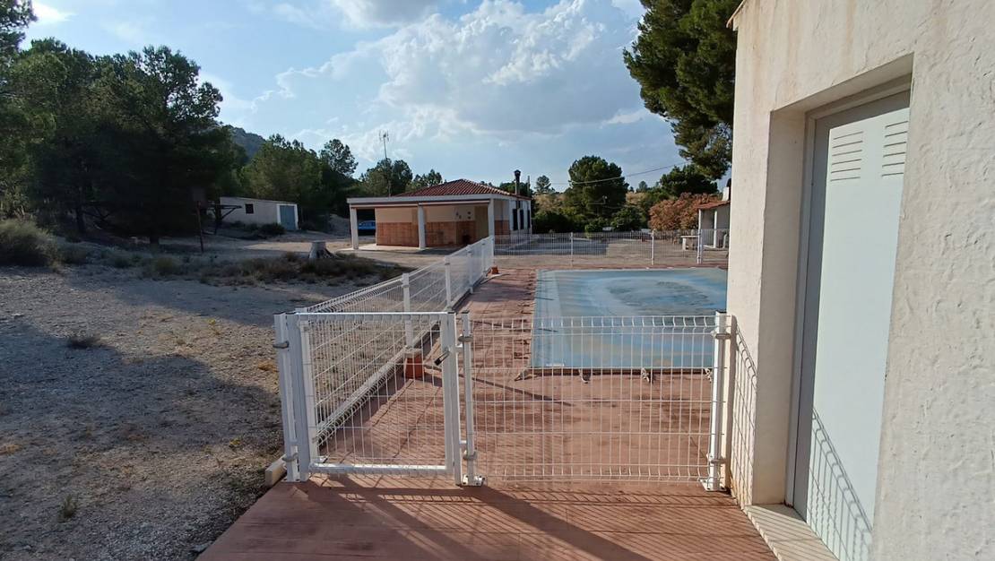 Sale - Villa - Yecla - Yecla Centro