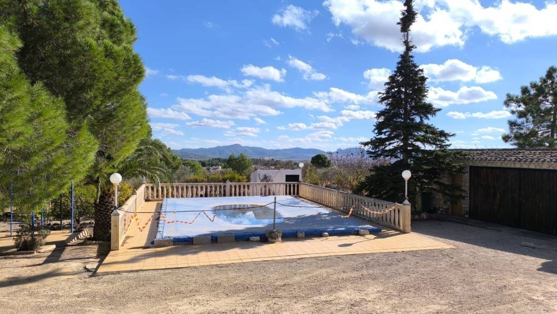 Sale - Villa - Yecla - Yecla Centro