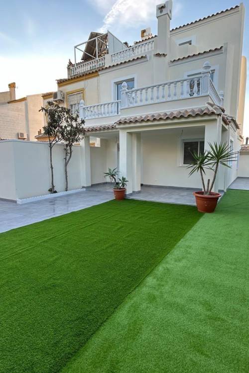 Terraced house - Sale - Torrevieja - Parque las naciones