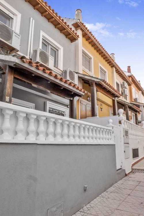 Town House - Sale - Torrevieja - La Mata